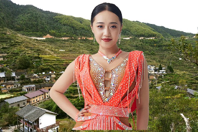 崔吉发现,说服不了郭淮,干脆绕开他,直接问道:“老周,你说,支持谁?