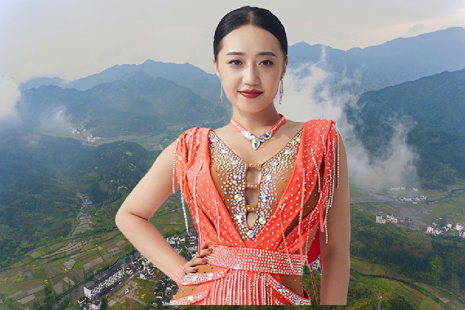 一圈问候下来,维拉看向导播,微笑问道:“你看,专访可以开始了么?