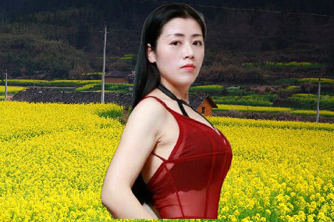 老先生左右顾盼,有几分疑惑,“不是说,他在这里搞装修吗,怎么不见?