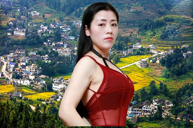 每天与编剧完善剧情细节,然后再与演员沟通,告诉他们怎么演,才符合自己的要求。