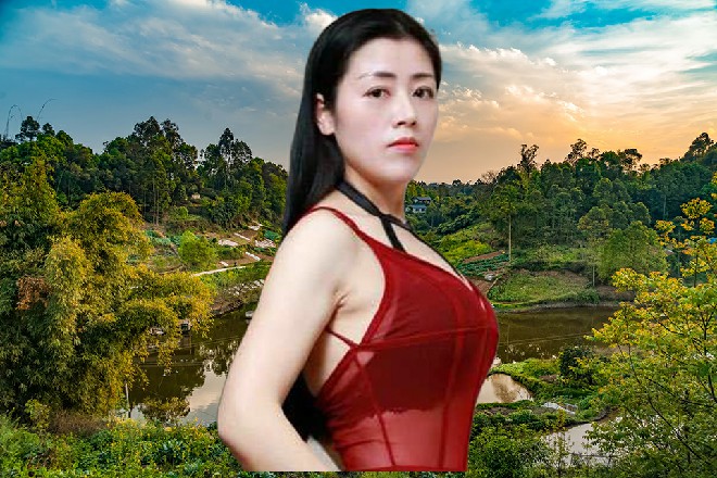 维拉撇嘴,冷不防问道:“胡哥,到底是谁,一直处心积虑针对青红文化?